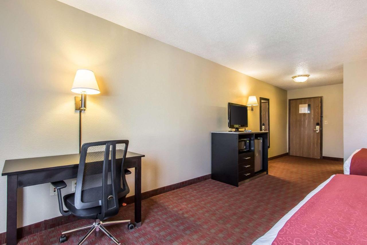 Quality Inn & Suites La Vergne Eksteriør bilde