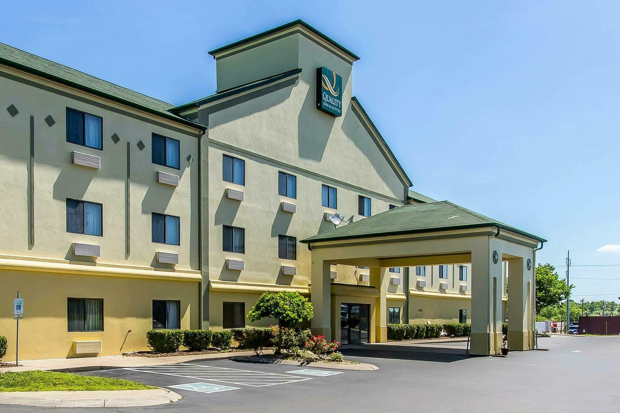 Quality Inn & Suites La Vergne Eksteriør bilde