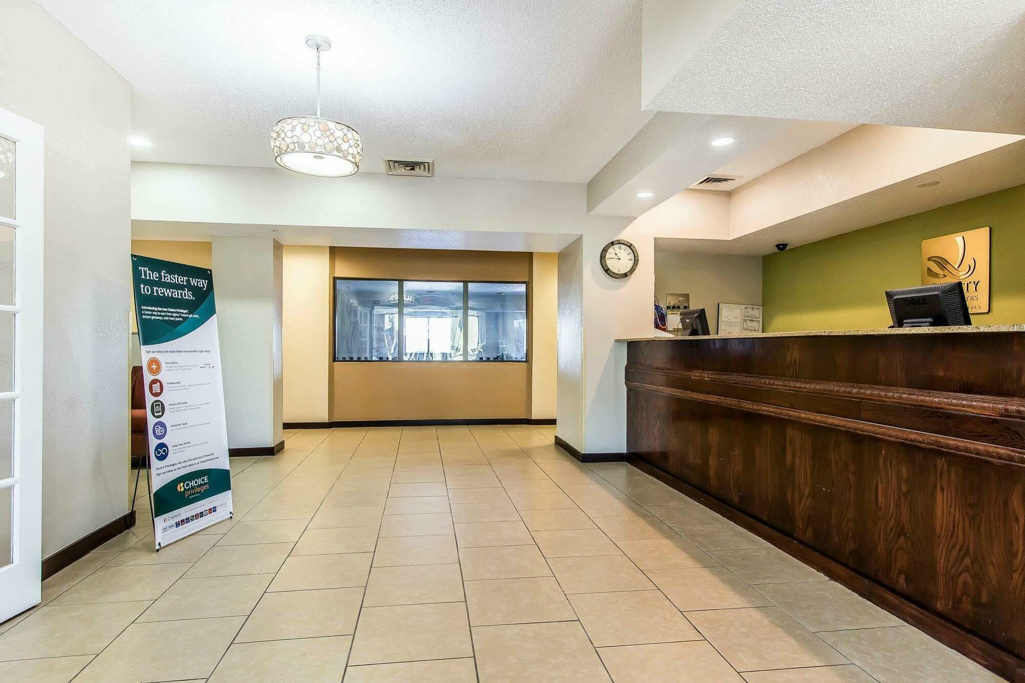 Quality Inn & Suites La Vergne Eksteriør bilde